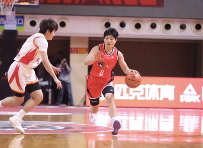 乐鱼体育登录入口-硬钢篮协？武汉女篮官方：放弃球员上调国家队后外援4节8人次政策