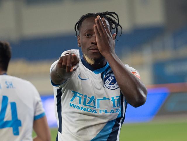 life-leyu.com-大连人4轮抢9分走出泥潭 强援归队后有望提前保级